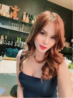 プロフィール写真9・Eri ❤️💋|CLUB PARIS・パリス - 名古屋 栄のインターナショナルパブ
