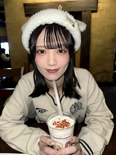 あかりくん🌱【新橋JJ自由時間】「ディズニーの苺ミルク泣けるほど美味しかった🍓🥛」