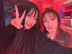 あみ「仲良しPhoto😆🤍💙」