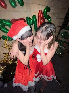 あみ「仲良しPhoto😆🤍💙」