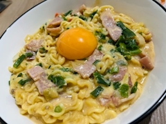 もな