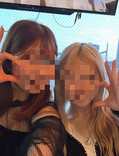 暁ありさ「🍨🍨🍨」