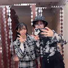 タマキ「📷✨✌️」