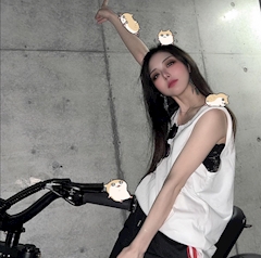 プロフィール写真2・💙矢野彩❤️a.k.a108💙【R】｜Luxury Girls Lounge R・アール - 蒲田東口のキャバクラ