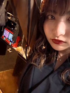 せいら「今日は👧🏻‎👨‍💻と🎪🫰🏻🎤」