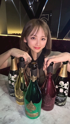 プロフィール写真16・𝔸ℝ𝕀𝕊𝔸🐝🩷|club Regulus・レグルス - 静岡 両替町のキャバクラ