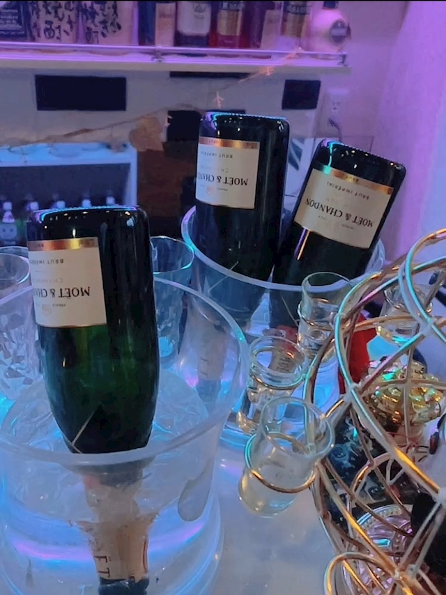 プロフィール写真6・不定期【池袋しゃいん】｜