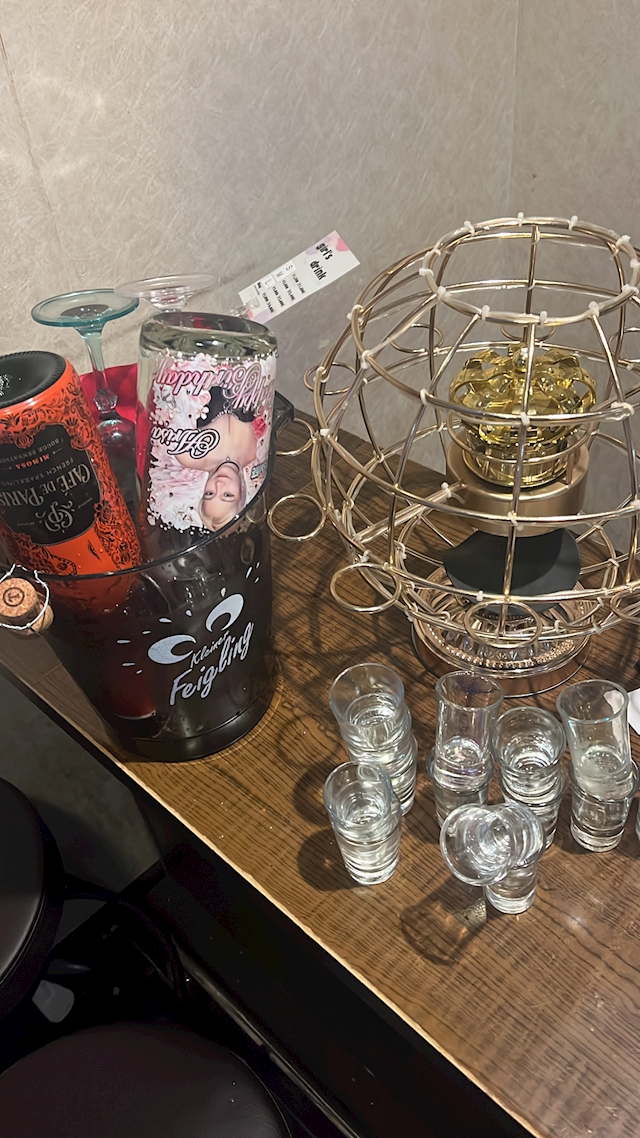 プロフィール写真9・不定期【池袋しゃいん】｜