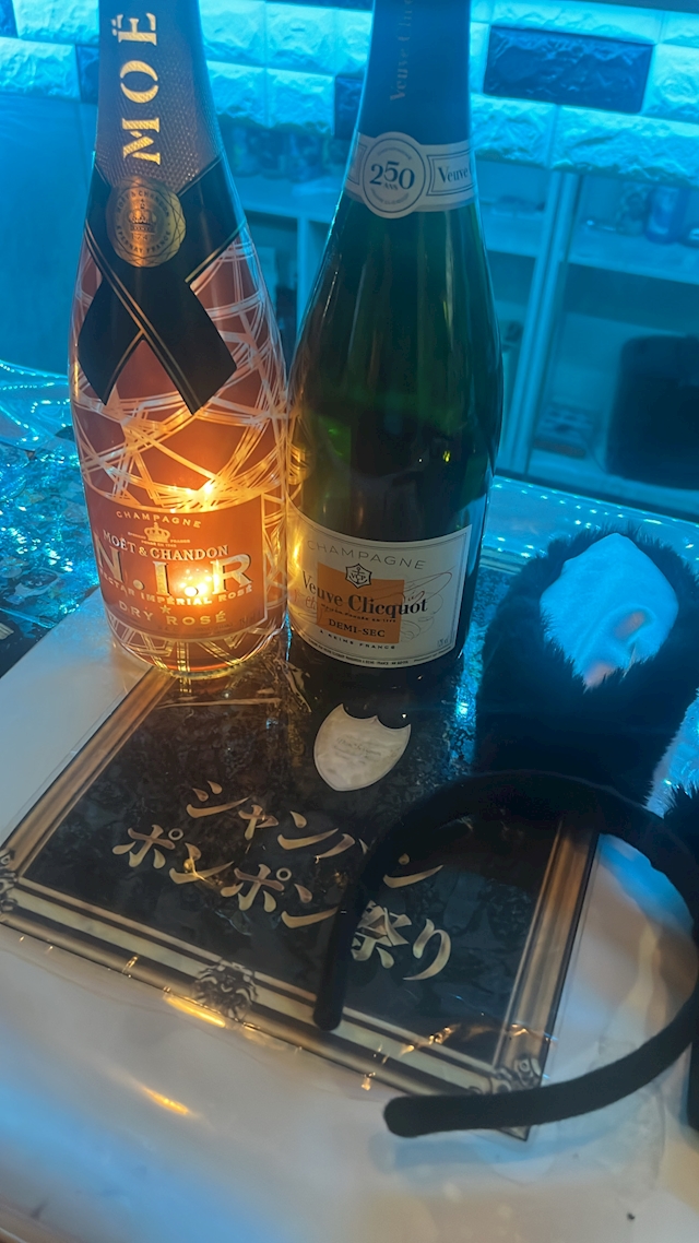 プロフィール写真3・不定期【池袋しゃいん】｜