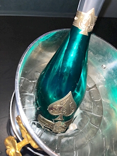 れい「緑のしゅわしゅわ💚💚」