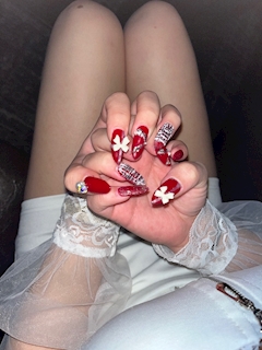 れい「ネイルキラキラ」