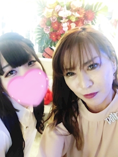 由美「ブログ頑張ります❤️✨」