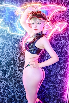 プロフィール写真2・カシス💚 Succubus＆Angel Morrigan｜Succubus&Angel MORRIGAN・サキュバスアンドエンジェル モリガン - ミナミのコンカフェ