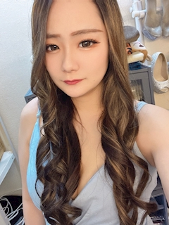ゆうな「0410/木曜日🐍」