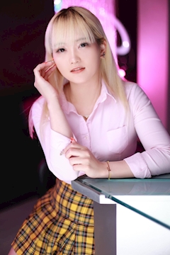 プロフィール写真4・りな｜PREMIUM LOUNGE & BAR Mieux・ミュー - 本厚木駅北口のガールズバー