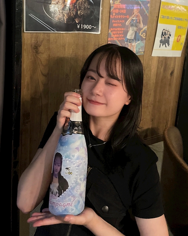 プロフィール写真3・かなの【EIGHT】｜