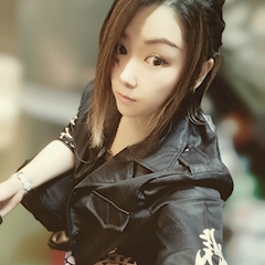 プロフィール写真3・紫苑ママ｜華美月・ハナミズキ - 神田のパブ/スナック