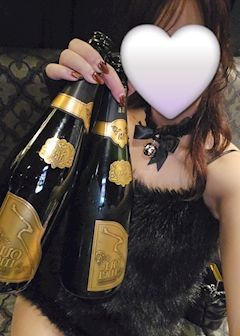プロフィール写真6・桃崎りりあ|楽GAKU 金山本店・ガク - 名古屋 金山の熟女パブ/熟女キャバクラ