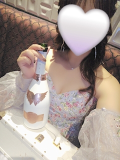 プロフィール写真9・桃崎りりあ|楽GAKU 金山本店・ガク - 名古屋 金山の熟女パブ/熟女キャバクラ