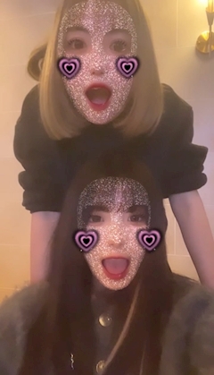 明日香 まろん「✌🏻🤍」