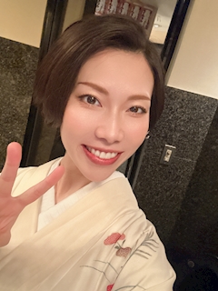 プロフィール写真3・彩乃ママ｜スナックAyA・スナックアヤ - 北新地のスナック