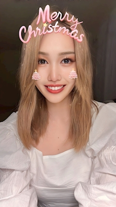 藤咲 あやめ「謎の正面笑顔🐸」