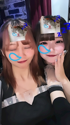 さく 推し推せっ！「お店の女の子達と🎀👩‍❤️‍👩」