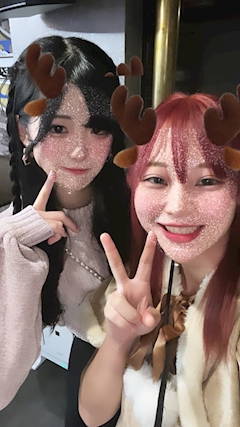 さく 推し推せっ！「お店の女の子達と🎀👩‍❤️‍👩」