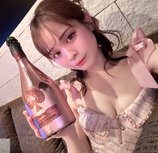 プロフィール写真7・七瀬 れいな｜錦 キャバクラ・ヴィルシーナ