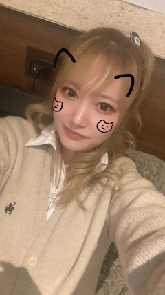 プロフィール写真10・ろな Vivienne｜Vivienne西口店・ヴィヴィアン - 池袋西口のキャバクラ