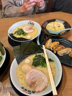 ひまり「🍜🧅」