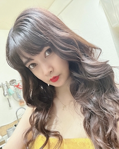 プロフィール写真2・イーナ|Mabuhay・マブハイ - 中洲のインターナショナルパブ