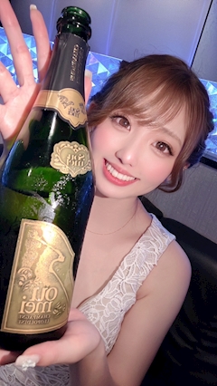 プロフィール写真2・ゆり｜Club Charlotte・クラブシャーロット - 福山市（入船町）のキャバクラ