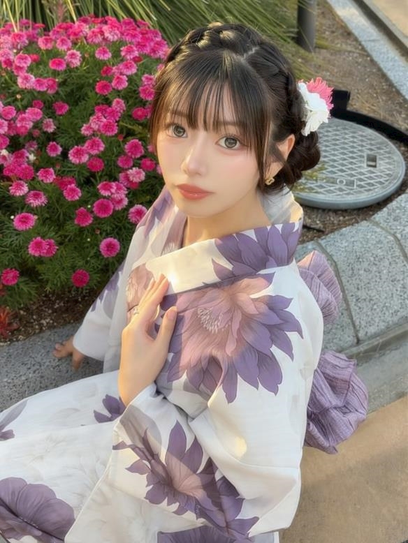 華咲えれな
