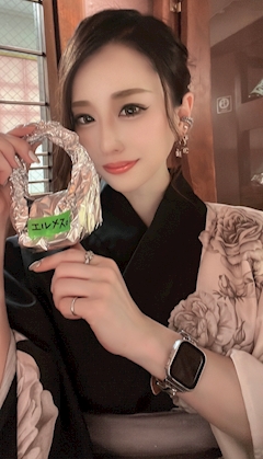 プロフィール写真3・柊 ふうか🦋.*˚𓂃🎀𓈒 𓂂𓏸|Mrs.CAFE~離宮~・ミセスカフェ リキュウ - 名古屋 錦の熟女パブ/熟女キャバクラ