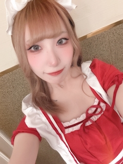 アルコーるかﾁｬﾝ🍸🌊「メイドからチョコをお受け取りくだせえ🤌🏿🍫💭」