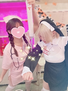 もえか「先週の思い出といっぱい刺されてる写真達🙂🙃💗」