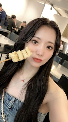 プロフィール写真4・楓|新橋キャバクラ キング・アンド・クイーン