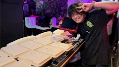 くぼにゃん🐱ྀི 海物語🌊🐬🏝「金曜日」