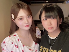 妖怪 桃子サウルス🦕🍑「💜仲良しだから張り合うのか張り合うから仲良しなのかもう誰にも分からない」
