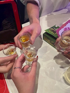 みお「今週末お休みいただいてます🥲」