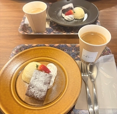 りこ「🍓☕️🌿.•*」