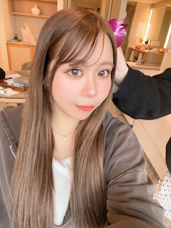 プロフィール写真3・めぐ｜Girls bar Montre Renee・モントレールネ - 北千住のガールズバー