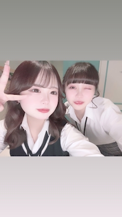 ねね🏫3BH「今日もお店賑わってますよー！👍🏻」