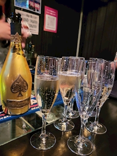 プロフィール写真6・みく｜Girls Bar Labyrinth・ラビリンス - 池尻大橋のガールズバー