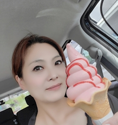 プロフィール写真18・平山梨恵｜White Box・ホワイトボックス - 飯塚のスナック