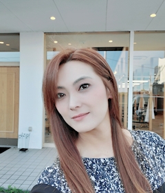 プロフィール写真13・平山梨恵｜White Box・ホワイトボックス - 飯塚のスナック