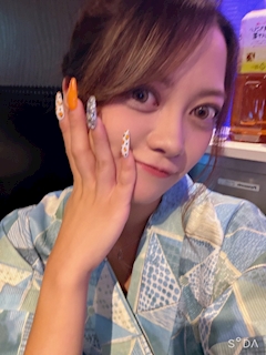 レラ「おはようございます👘 👘」