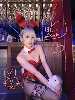 ℰ𝓋ℯ「🕺💃🏼🕺」