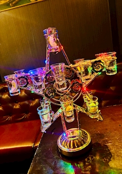 バロン「VIPできらきらテキ観🎡💕」